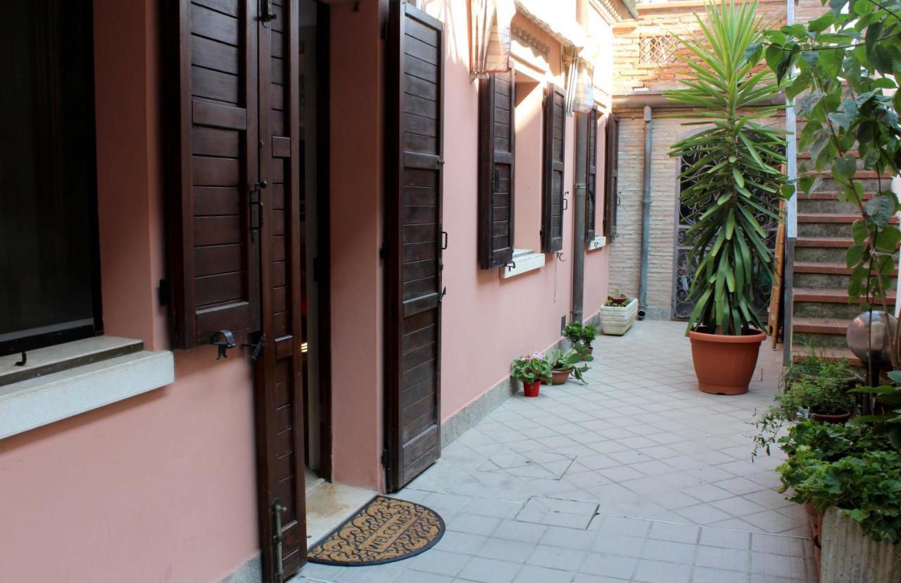 Porta Del Carmine Bed & Breakfast Comacchio Eksteriør bilde