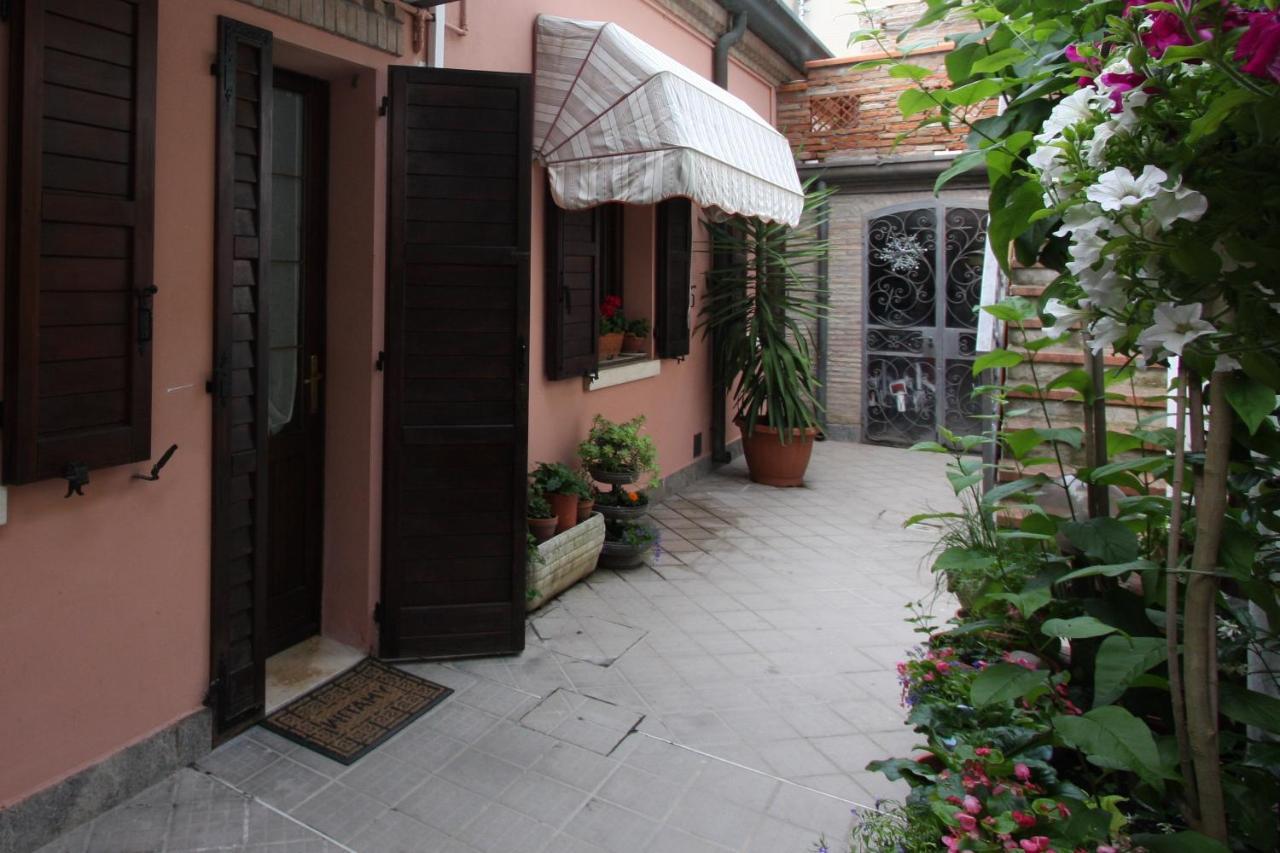 Porta Del Carmine Bed & Breakfast Comacchio Eksteriør bilde